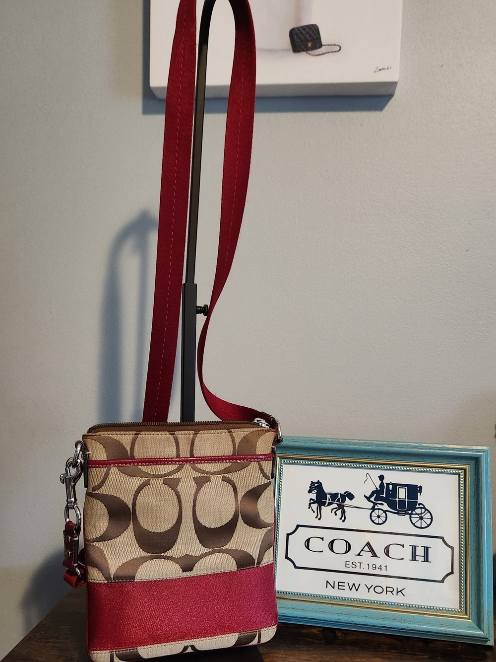 Coach Khaki Red Signature Canvas Swingpack Crossbody Bag. EUC - Picture 8 of 12